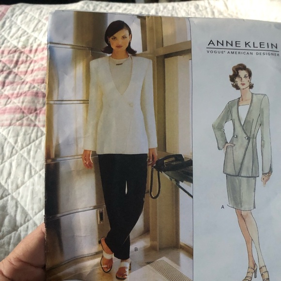 Anne Klein Vogue Designer Women's Ensemble 1810-14-16-18 - Picture 4 of 7